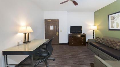 Holiday Inn Express Hotel & Suites Chicago-Deerfield/Lincolnshire an IHG Hotel - image 10