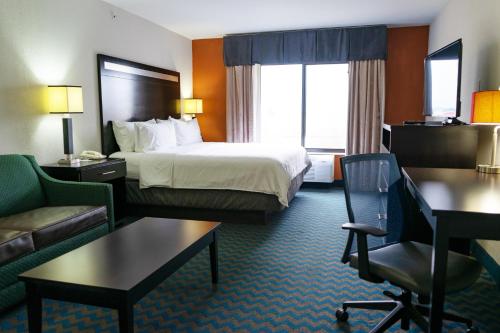 Holiday Inn Express & Suites Roanoke Rapids an IHG Hotel - image 2