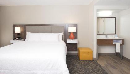 Hampton Inn and Suites North Fort Worth - image 20