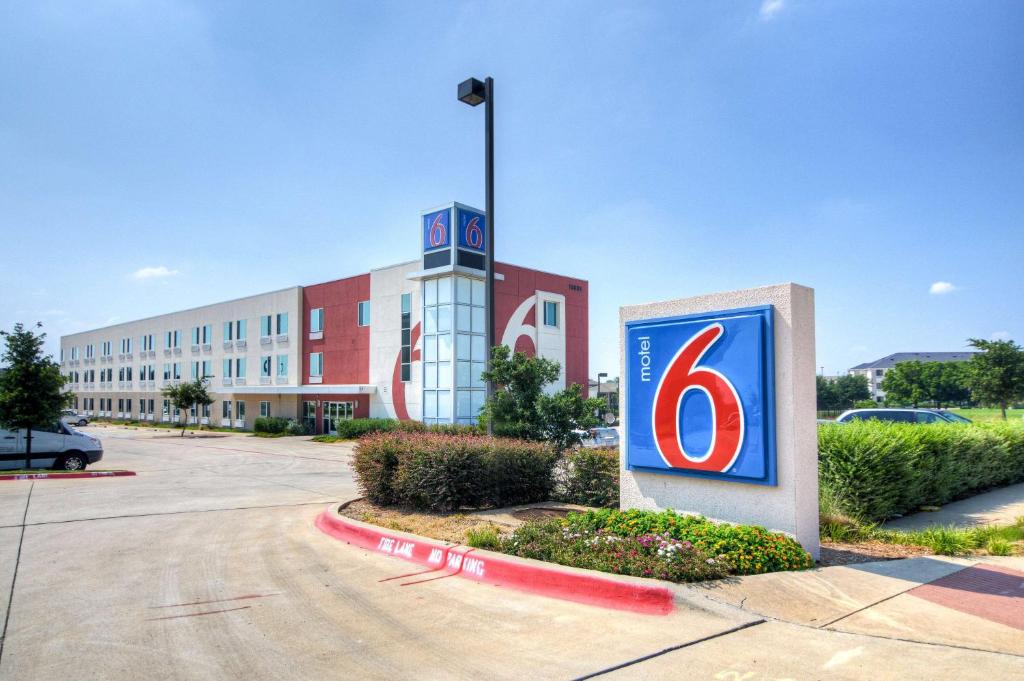 Motel 6-Roanoke TX - Northlake - Speedway - main image