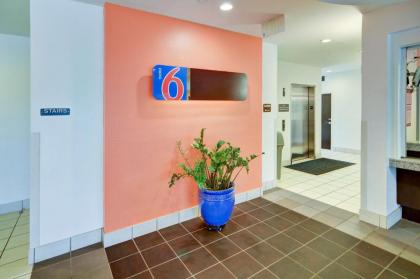 Motel 6-Roanoke TX - Northlake - Speedway - image 9