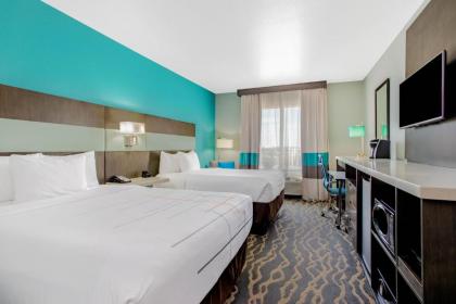 La Quinta Inn & Suites by Wyndham Northlake Ft. Worth - image 9