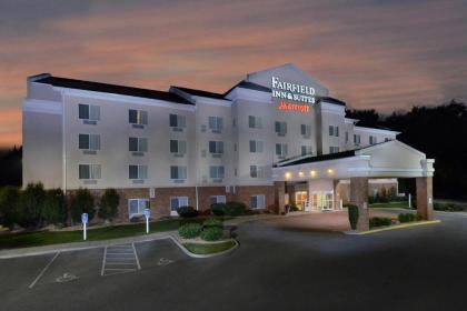 Fairfield Inn & Suites Roanoke Hollins/I-81 - image 14