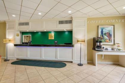 Quality Inn Roanoke Airport - image 12