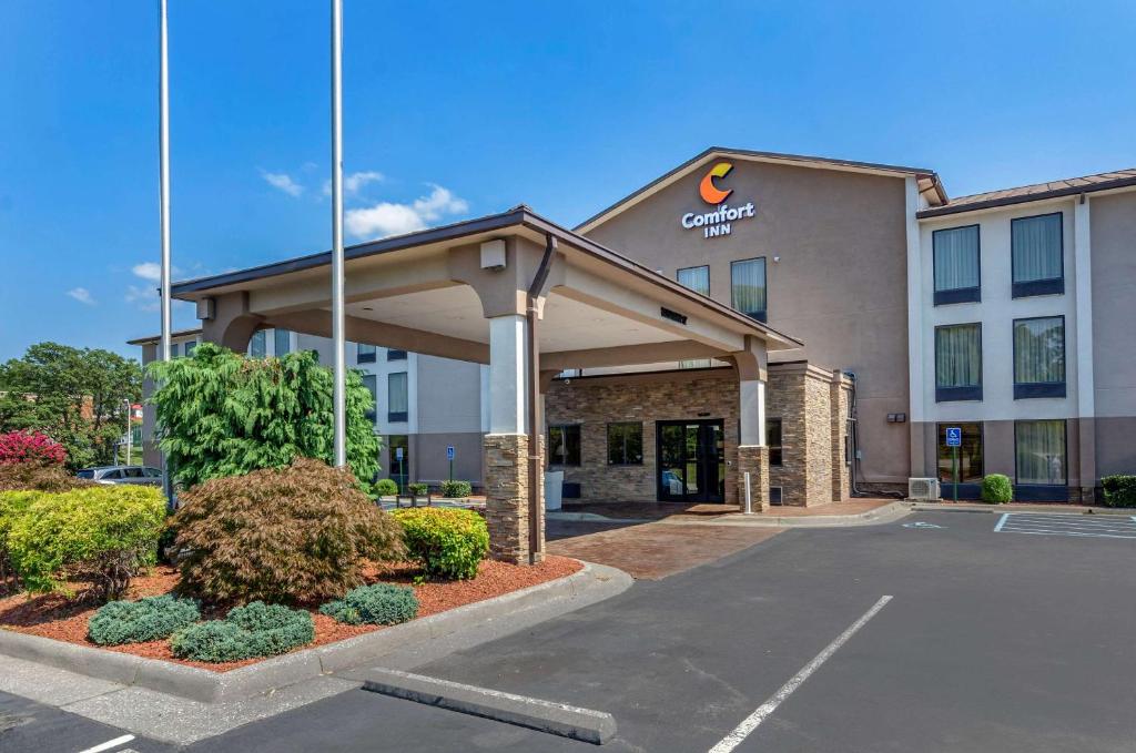 Comfort Inn Roanoke Civic Center - main image