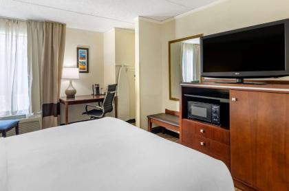 Comfort Inn Roanoke Civic Center - image 15