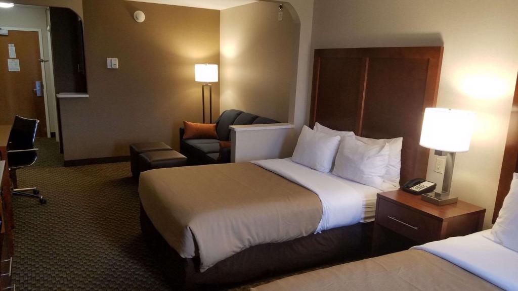 Comfort Inn Airport Roanoke - main image