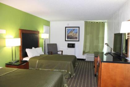 Carla Inn & Suites Roanoke Airport - image 8