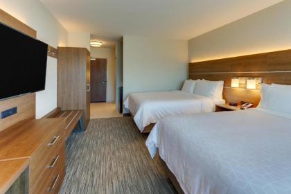 Holiday Inn Express & Suites Roanoke - Civic Center - image 15