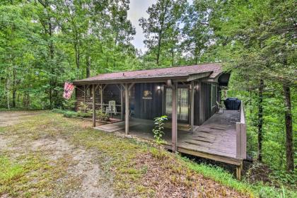 Cozy Robbinsville Cabin with Deck-By Fontana Lake - image 7