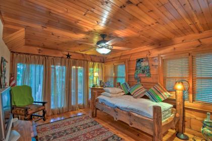 Secluded Nantahala Forest Refuge with Mountain Views - image 14