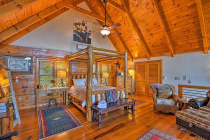 Secluded Nantahala Forest Refuge with Mountain Views - image 9