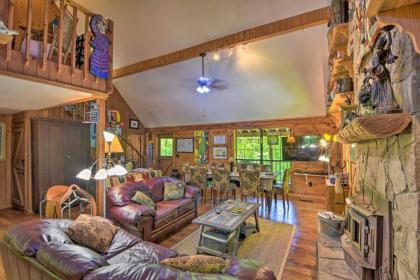 Enchanting Cabin with Mtn Views and Creekside Trail! - image 4