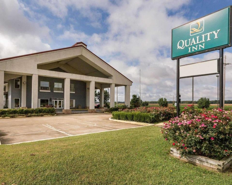 Quality Inn Robinsonville - main image