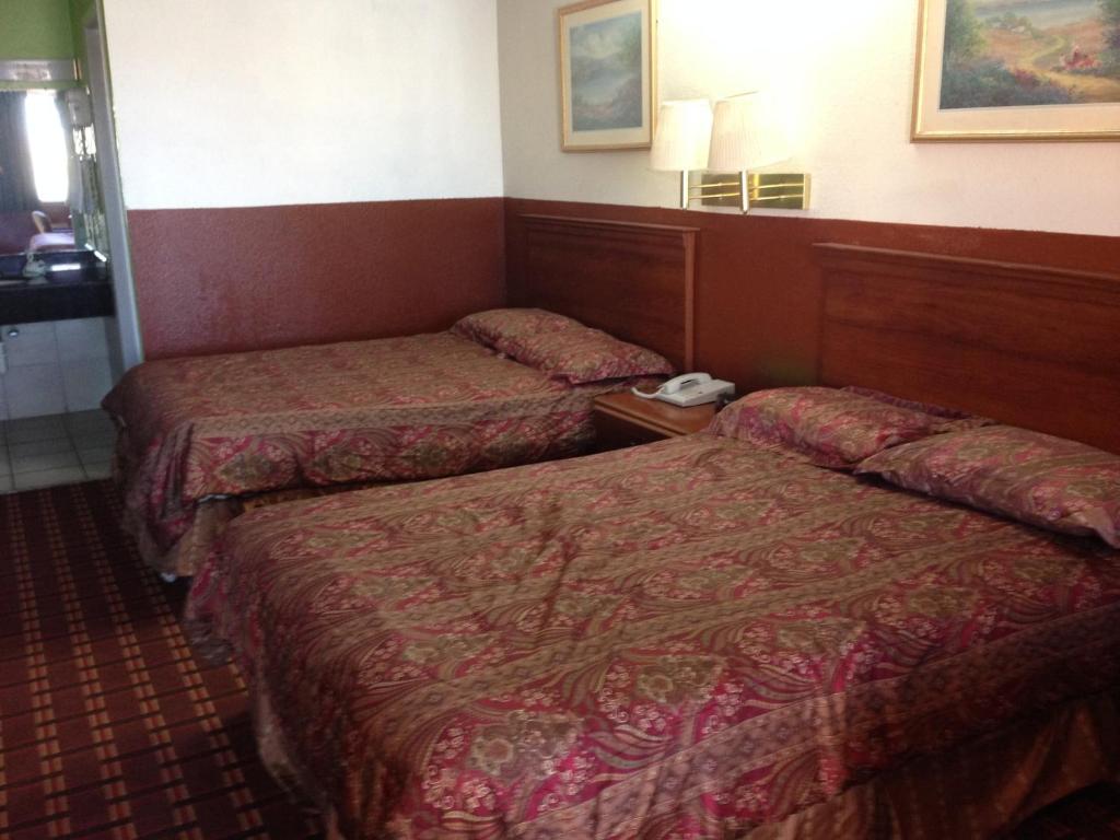 Executive Inn Robstown - image 6