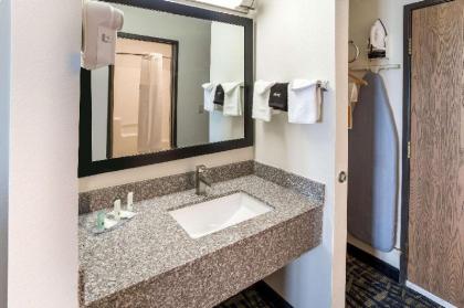 Quality Inn Rochelle - image 6