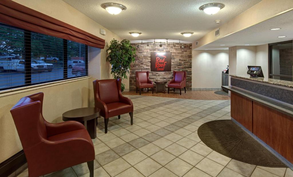 Red Roof Inn Detroit-Rochester Hills/ Auburn Hills - image 2