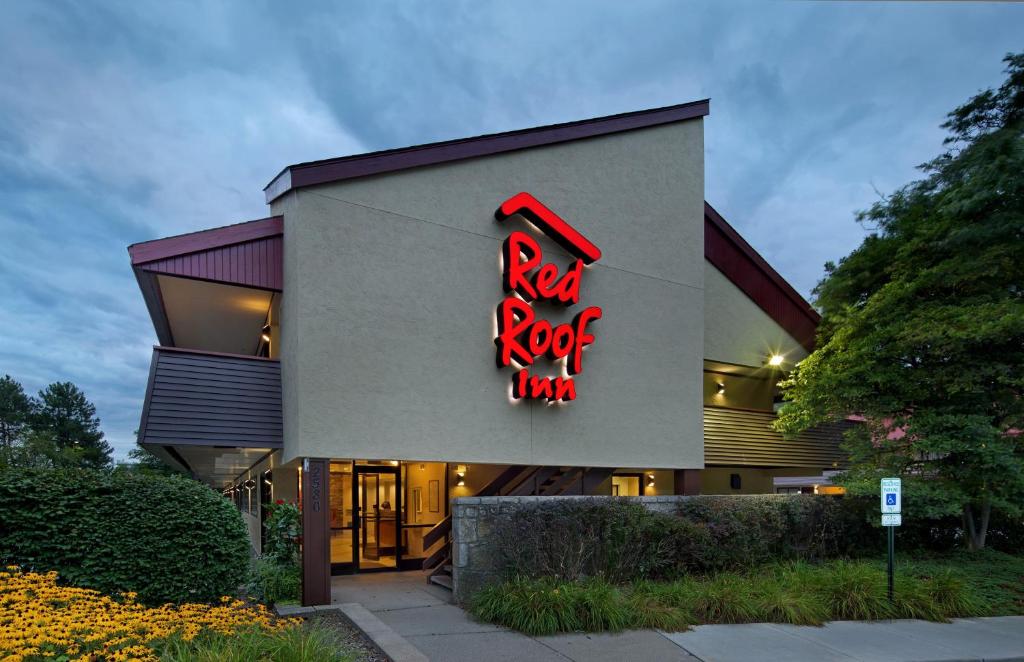 Red Roof Inn Detroit-Rochester Hills/ Auburn Hills - image 6