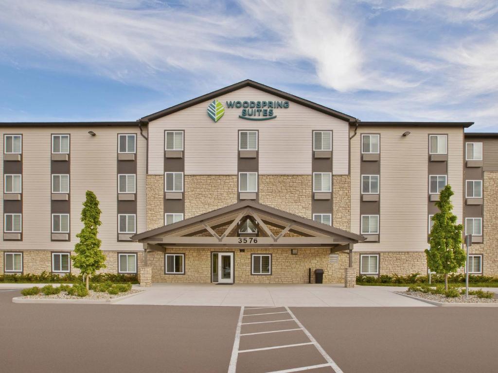 Woodspring Suites Detroit Rochester Hills - main image