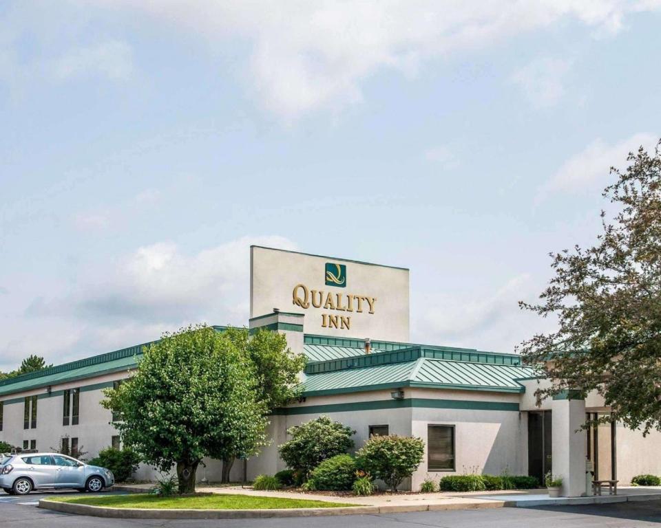 Quality Inn Rochester - main image