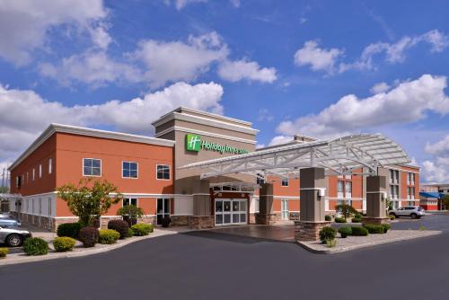 Holiday Inn Hotel & Suites Rochester - Marketplace an IHG Hotel - main image