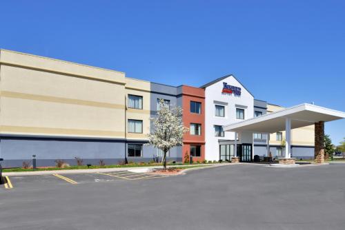 Fairfield Inn Rochester Airport - main image