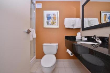 Fairfield Inn Rochester Airport - image 4