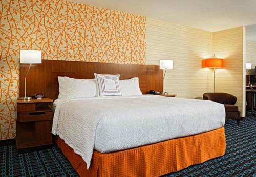 Fairfield Inn and Suites by Marriott Rochester West/Greece - image 3