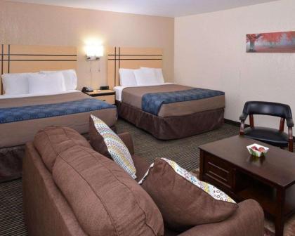 Econo Lodge Rochester - image 3