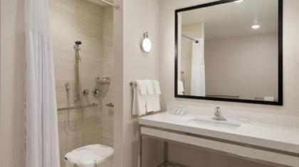 Hilton Garden Inn Rochester University - image 3