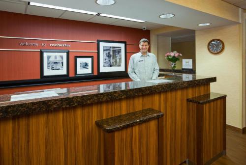 Hampton Inn Rochester - image 3