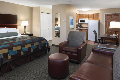 Aspen Suites - Rochester - main image