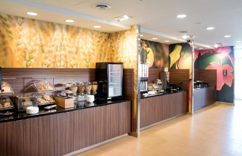 Fairfield Inn & Suites by Marriott Rochester Mayo Clinic Area/Saint Marys - image 2