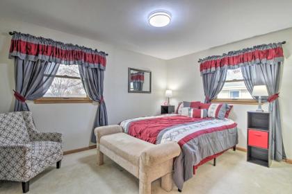 Cheerful Rochester Retreat with Workout Room! - image 18