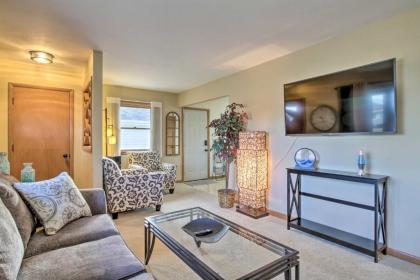 Cheerful Rochester Retreat with Workout Room! - image 3