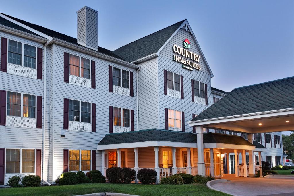 Country Inn & Suites by Radisson Rock Falls IL - image 7