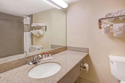 Ramada by Wyndham Rock Hill - image 10