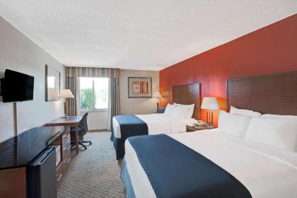 Ramada by Wyndham Rock Hill - image 14