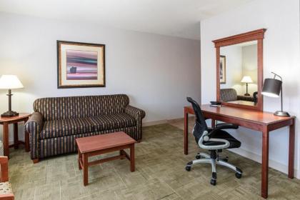 Hampton Inn Rock Springs - image 10