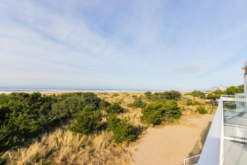 Salt Water Beach House - main image