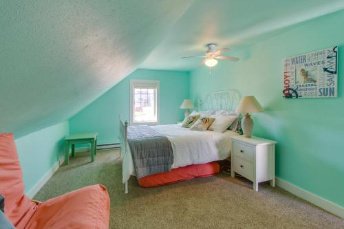 Rockaway Beach Bungalow - image 5