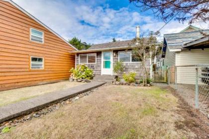 4th Avenue Beach Cottage Oregon