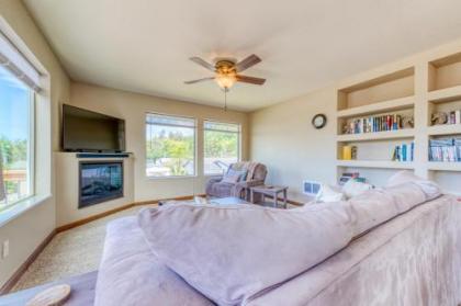 Coral Cottage - 2 Bed 2 Bath Vacation home in Rockaway Beach - image 3