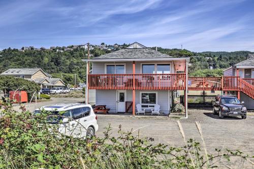 Oceanfront Rockaway Beach Condo Pet-Friendly - image 3