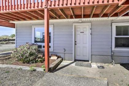 Oceanfront Rockaway Beach Condo Pet-Friendly - image 5