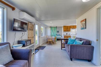 Rockaway Beachside Bungalow - image 14