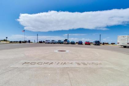 Rockaway Beachside Bungalow - image 7