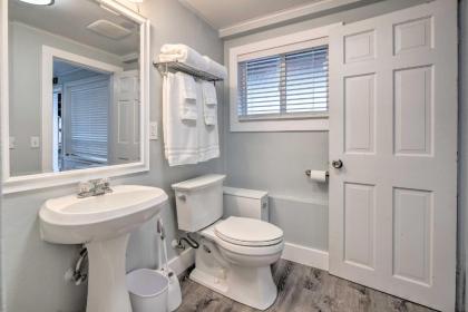 Pet-Friendly Coastal Escape with Beach Access! - image 14