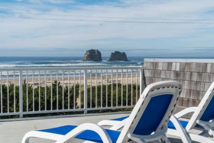 the Strand at twin Rocks Oregon