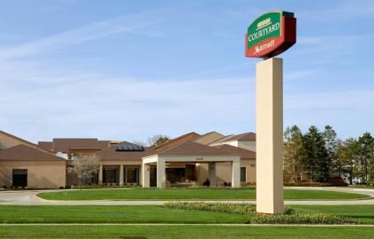 Courtyard by Marriott Rockford - image 15